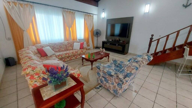 Imagem Casa com 4 Quartos à Venda, 300 m² em Balneário Stella Maris - Peruíbe Imagem Casa com 4 Quartos à Venda, 300 m² em Balneário Stella Maris - Peruíbe