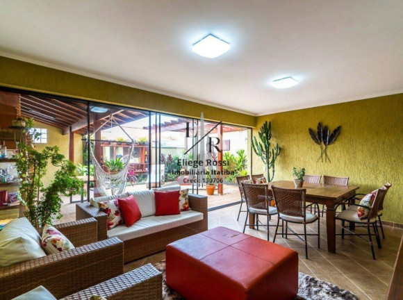 Imagem Casa com 3 Quartos à Venda, em Valinhos Imagem Casa com 3 Quartos à Venda, em Valinhos
