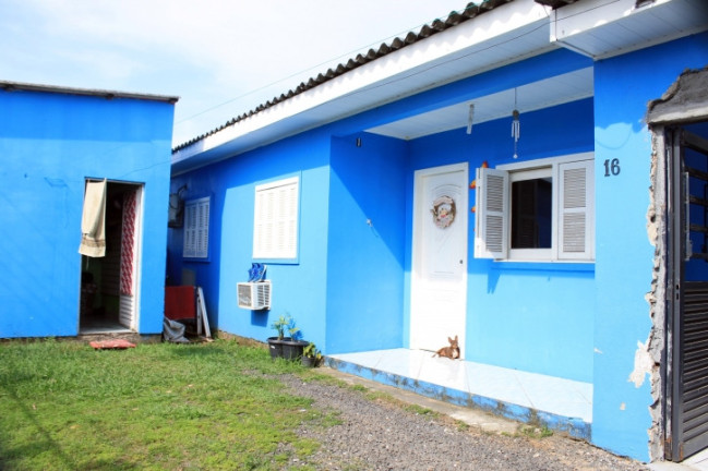 Imagem Casa com 3 Quartos à Venda, 250 m² em Mathias Velho - Canoas Imagem Casa com 3 Quartos à Venda, 250 m² em Mathias Velho - Canoas