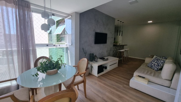Imagem Imóvel com 2 Quartos à Venda, 71 m² em Barra - Salvador Imagem Imóvel com 2 Quartos à Venda, 71 m² em Barra - Salvador