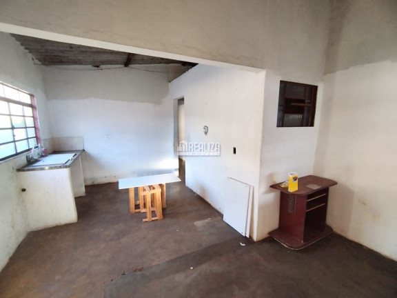 Imagem Casa com 3 Quartos para Alugar, 250 m² em Lourdes - Uberaba Imagem Casa com 3 Quartos para Alugar, 250 m² em Lourdes - Uberaba