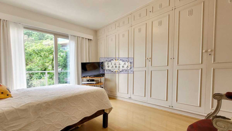 Imagem Apartamento com 4 Quartos à Venda, 235 m² em Lagoa - Rio De Janeiro Imagem Apartamento com 4 Quartos à Venda, 235 m² em Lagoa - Rio De Janeiro