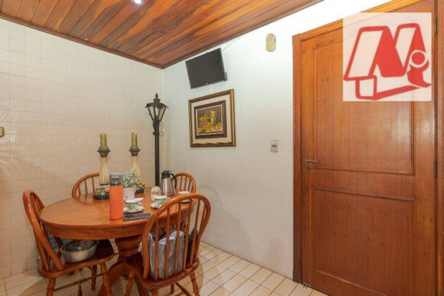 Imagem Casa com 3 Quartos à Venda, 291 m² em Bela Vista - Porto Alegre Imagem Casa com 3 Quartos à Venda, 291 m² em Bela Vista - Porto Alegre