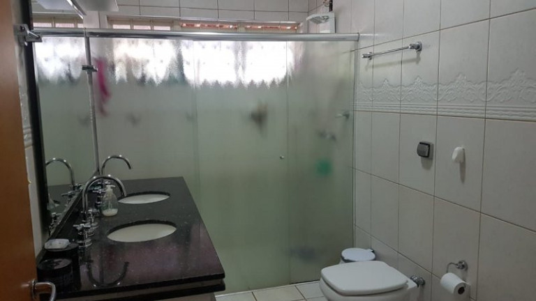 Imagem Imóvel com 4 Quartos à Venda, 380 m² em Vale Do Igapó Iii - Pederneiras Imagem Imóvel com 4 Quartos à Venda, 380 m² em Vale Do Igapó Iii - Pederneiras