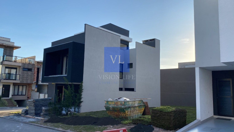 Imagem Casa com 3 Quartos à Venda, 193 m² em Santa Cândida - Curitiba