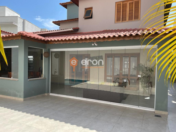 Imagem Casa com 3 Quartos à Venda, 439 m²