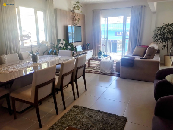 Imagem Casa com 3 Quartos à Venda, 294 m² em Trindade - Florianópolis Imagem Casa com 3 Quartos à Venda, 294 m² em Trindade - Florianópolis