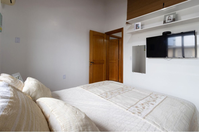 Imagem Casa com 3 Quartos à Venda, 190 m² em Rubem Berta - Porto Alegre Imagem Casa com 3 Quartos à Venda, 190 m² em Rubem Berta - Porto Alegre