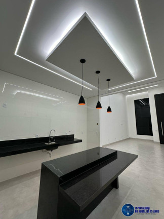 Imagem Casa com 3 Quartos à Venda, 270 m² em Setor Três Marias - Goiânia Imagem Casa com 3 Quartos à Venda, 270 m² em Setor Três Marias - Goiânia