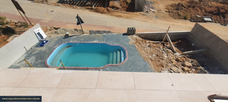 Imagem Casa com 1 Quarto à Venda, 400 m² em Campo Grande - Rio De Janeiro Imagem Casa com 1 Quarto à Venda, 400 m² em Campo Grande - Rio De Janeiro