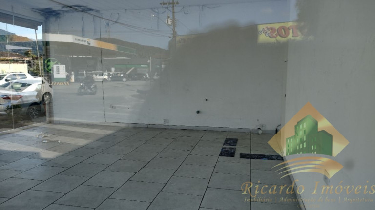 Imagem Casa com 3 Quartos à Venda, 200 m² em Centro - Ubatuba