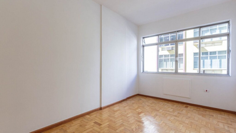 Imagem Imóvel com 3 Quartos à Venda, 128 m² em Copacabana - Rio De Janeiro Imagem Imóvel com 3 Quartos à Venda, 128 m² em Copacabana - Rio De Janeiro