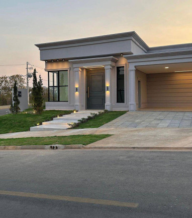 Imagem Casa com 3 Quartos à Venda, 463 m² em Cuiabá Imagem Casa com 3 Quartos à Venda, 463 m² em Cuiabá