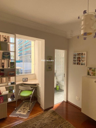 Imagem Imóvel com 4 Quartos à Venda, 144 m² em Moema - São Paulo Imagem Imóvel com 4 Quartos à Venda, 144 m² em Moema - São Paulo