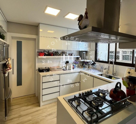 Imagem Apartamento com 3 Quartos à Venda, 139 m² em Centro - Florianópolis Imagem Apartamento com 3 Quartos à Venda, 139 m² em Centro - Florianópolis