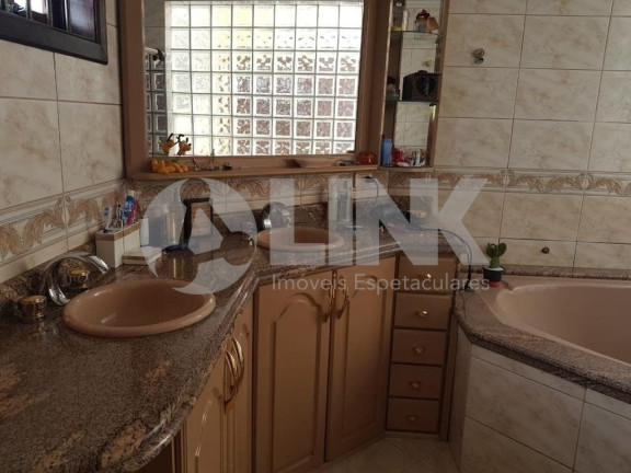 Imagem Casa com 4 Quartos à Venda, 338 m² em Jardim Itu - Porto Alegre Imagem Casa com 4 Quartos à Venda, 338 m² em Jardim Itu - Porto Alegre