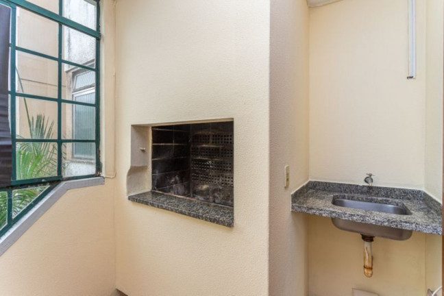 Imagem Imóvel com 2 Quartos à Venda, 71 m² em Petrópolis - Porto Alegre Imagem Imóvel com 2 Quartos à Venda, 71 m² em Petrópolis - Porto Alegre