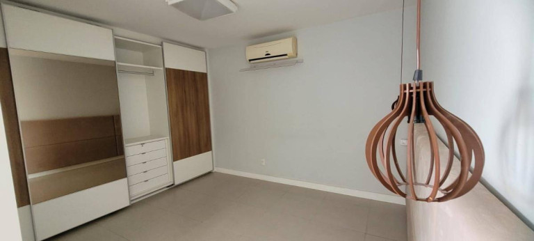Imagem Casa de Condomínio com 6 Quartos à Venda, 518 m² em Barra Da Tijuca - Rio De Janeiro Imagem Casa de Condomínio com 6 Quartos à Venda, 518 m² em Barra Da Tijuca - Rio De Janeiro