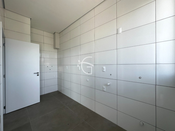 Imagem Imóvel com 3 Quartos à Venda, 185 m² em Costa E Silva - Joinville Imagem Imóvel com 3 Quartos à Venda, 185 m² em Costa E Silva - Joinville