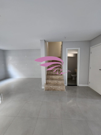 Imagem Casa com 3 Quartos à Venda, 149 m² em Uberaba - Curitiba