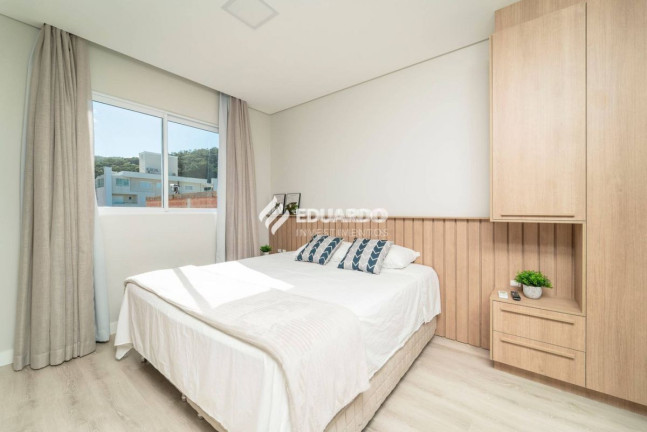 Imagem Cobertura com 3 Quartos à Venda, 145 m² em Mariscal - Bombinhas