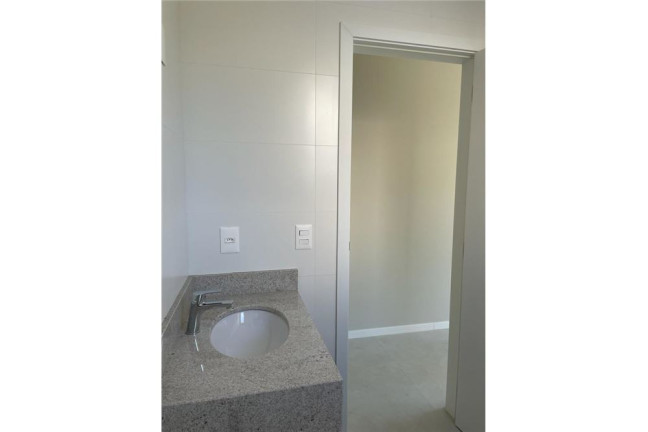 Imagem Imóvel com 2 Quartos à Venda, em João Paulo - Florianópolis Imagem Imóvel com 2 Quartos à Venda, em João Paulo - Florianópolis