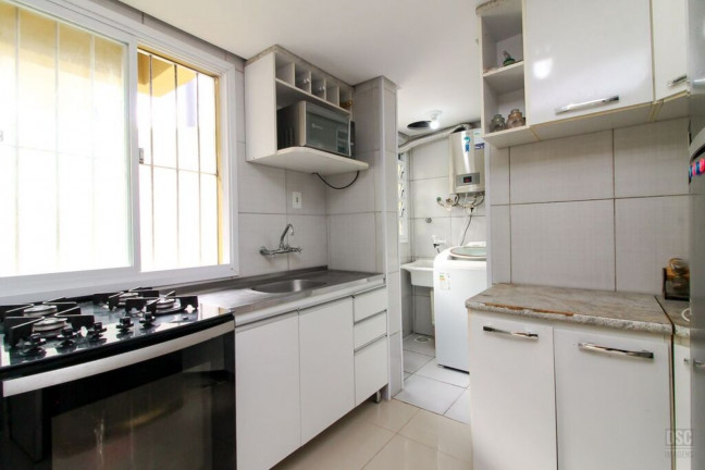 Imagem Imóvel com 3 Quartos à Venda, em Hípica - Porto Alegre Imagem Imóvel com 3 Quartos à Venda, em Hípica - Porto Alegre
