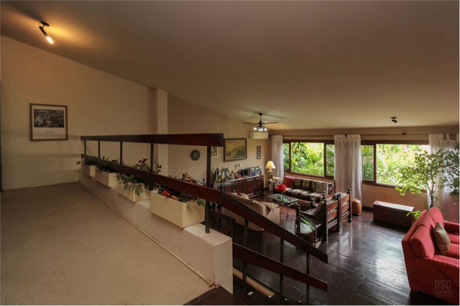 Imagem Casa com 3 Quartos à Venda, 252 m² em Boa Vista - Porto Alegre Imagem Casa com 3 Quartos à Venda, 252 m² em Boa Vista - Porto Alegre