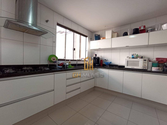 Imagem Sobrado com 3 Quartos à Venda, 180 m² em Parque Amazônia - Goiânia Imagem Sobrado com 3 Quartos à Venda, 180 m² em Parque Amazônia - Goiânia