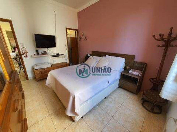 Casa com 6 Quartos à Venda, 240 m² em Fonseca - Niterói