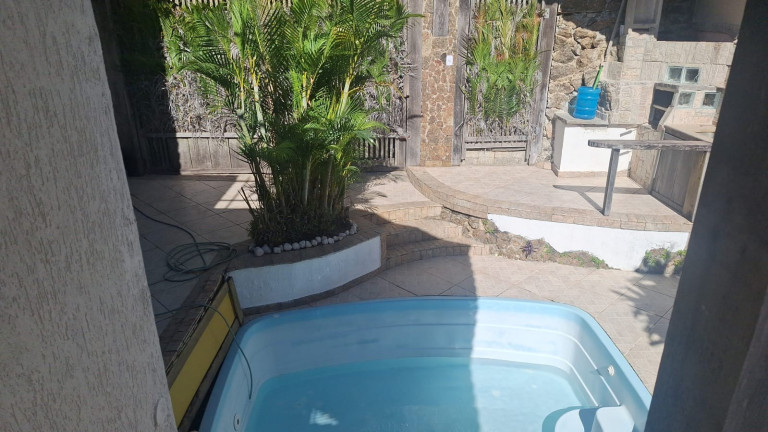 Imagem Casa com 4 Quartos à Venda, 265 m² em Piratininga - Niterói Imagem Casa com 4 Quartos à Venda, 265 m² em Piratininga - Niterói
