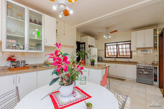 Imagem Casa com 4 Quartos à Venda, 210 m² em Niterói - Canoas Imagem Casa com 4 Quartos à Venda, 210 m² em Niterói - Canoas