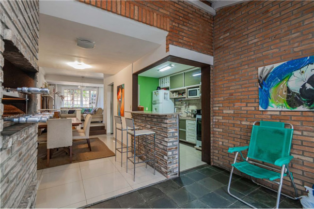 Imagem Casa com 2 Quartos à Venda, em Ipanema - Porto Alegre Imagem Casa com 2 Quartos à Venda, em Ipanema - Porto Alegre