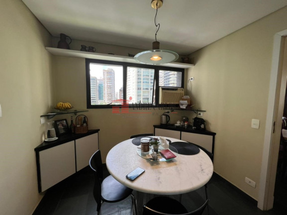 Imagem Apartamento com 4 Quartos à Venda, 220 m² em Itaim Bibi - São Paulo Imagem Apartamento com 4 Quartos à Venda, 220 m² em Itaim Bibi - São Paulo