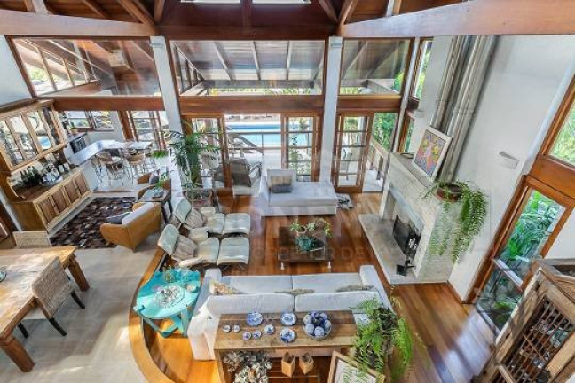 Imagem Casa com 4 Quartos à Venda, 530 m² em João Paulo - Florianópolis Imagem Casa com 4 Quartos à Venda, 530 m² em João Paulo - Florianópolis