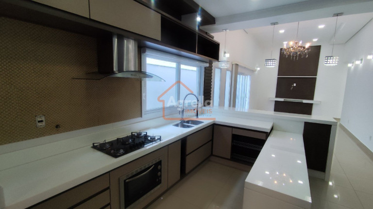 Imóvel com 3 Quartos à Venda, 237 m² em Condominio Village Da Serra - Mogi Guaçu