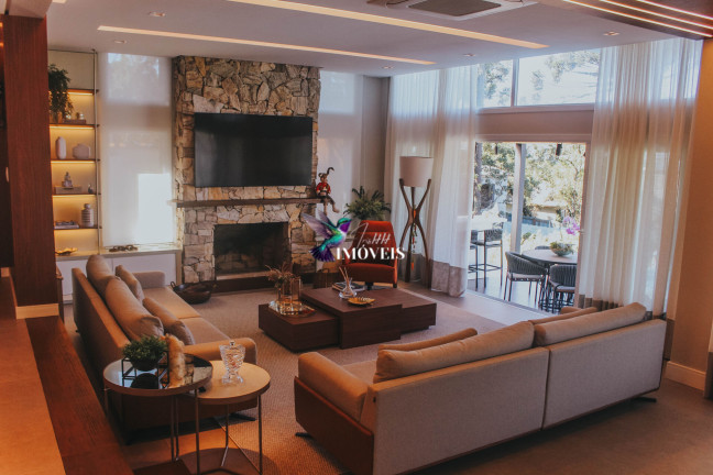 Imagem Casa com 6 Quartos à Venda, 568 m² em Centro - Canela Imagem Casa com 6 Quartos à Venda, 568 m² em Centro - Canela