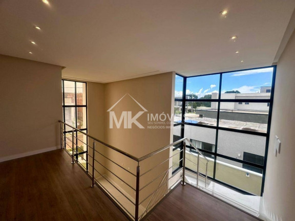 Imagem Sobrado com 3 Quartos à Venda, 361 m² em Centro - Piraquara