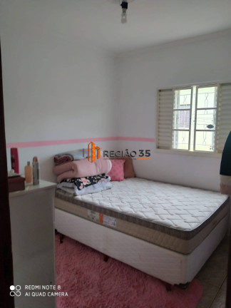 Imagem Casa com 3 Quartos à Venda, 98 m² em Augusto De Almeida - Poços De Caldas Imagem Casa com 3 Quartos à Venda, 98 m² em Augusto De Almeida - Poços De Caldas