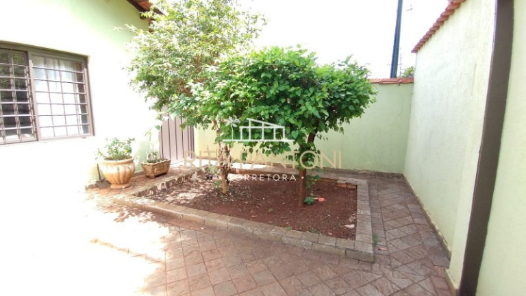Imagem Casa com 4 Quartos à Venda, em Parque Industrial Lagoinha - Ribeirão Preto Imagem Casa com 4 Quartos à Venda, em Parque Industrial Lagoinha - Ribeirão Preto