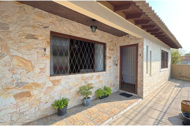 Imagem Casa com 2 Quartos à Venda, 101 m² em Vila Nova - Porto Alegre Imagem Casa com 2 Quartos à Venda, 101 m² em Vila Nova - Porto Alegre