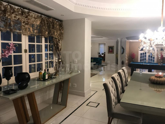 Imagem Casa com 8 Quartos à Venda, 1.718 m² em Alphaville - Santana De Parnaíba Imagem Casa com 8 Quartos à Venda, 1.718 m² em Alphaville - Santana De Parnaíba