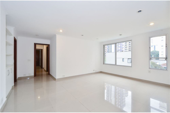 Imagem Imóvel com 3 Quartos à Venda, em Vila Uberabinha - São Paulo Imagem Imóvel com 3 Quartos à Venda, em Vila Uberabinha - São Paulo