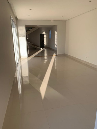 Imagem Casa de Condomínio com 3 Quartos à Venda, 301 m² em Condomínio Residencial Fazenda Santa Helena - Bragança Paulista Imagem Casa de Condomínio com 3 Quartos à Venda, 301 m² em Condomínio Residencial Fazenda Santa Helena - Bragança Paulista