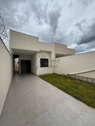 Imagem Casa com 3 Quartos à Venda, 125 m² em Alcides Rabelo - Montes Claros Imagem Casa com 3 Quartos à Venda, 125 m² em Alcides Rabelo - Montes Claros