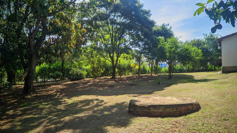 Imagem Chácara com 2 Quartos à Venda, 1.400 m² em Centro - Capela Do Alto Imagem Chácara com 2 Quartos à Venda, 1.400 m² em Centro - Capela Do Alto