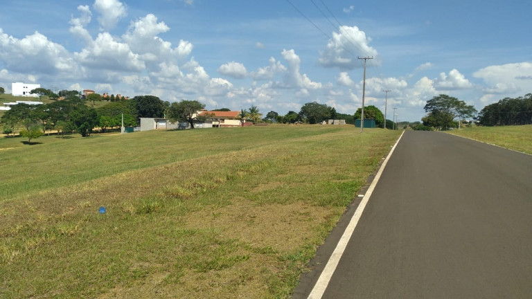 Imagem Terreno à Venda, 450 m² em Paranapanema - Paranapanema