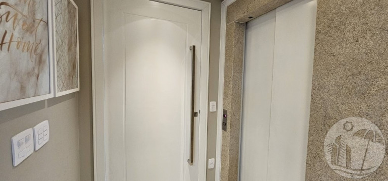 Imagem Apartamento com 5 Quartos à Venda, 261 m² em Centro - Balneário Camboriú Imagem Apartamento com 5 Quartos à Venda, 261 m² em Centro - Balneário Camboriú