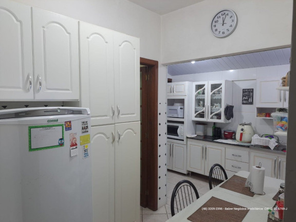 Imagem Casa com 4 Quartos à Venda, 148 m² em Itacorubi - Florianópolis Imagem Casa com 4 Quartos à Venda, 148 m² em Itacorubi - Florianópolis