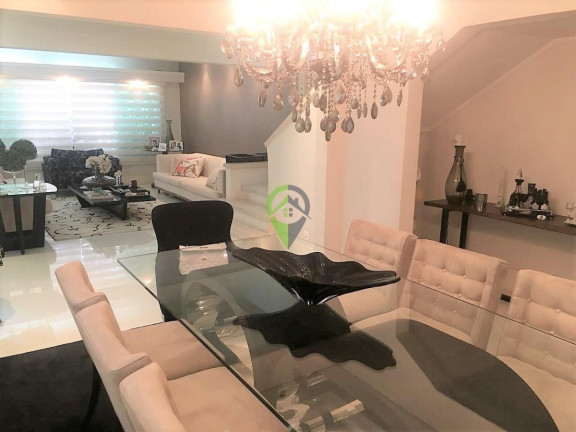 Casa com 3 Quartos para Alugar, 300 m² em Gonzaga - Santos